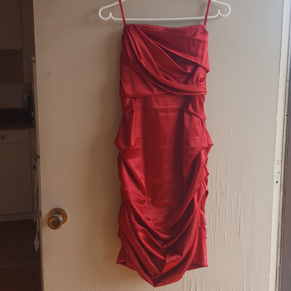 Bnwt red silk ruched strapless dress